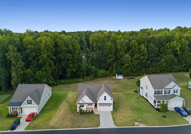 Photo 3 of Single family home for sale at 836 Orchard Valley Ln, Boiling Springs, SC 29316 | MLS# SPN340080 | Listing updated on 2026-10-10