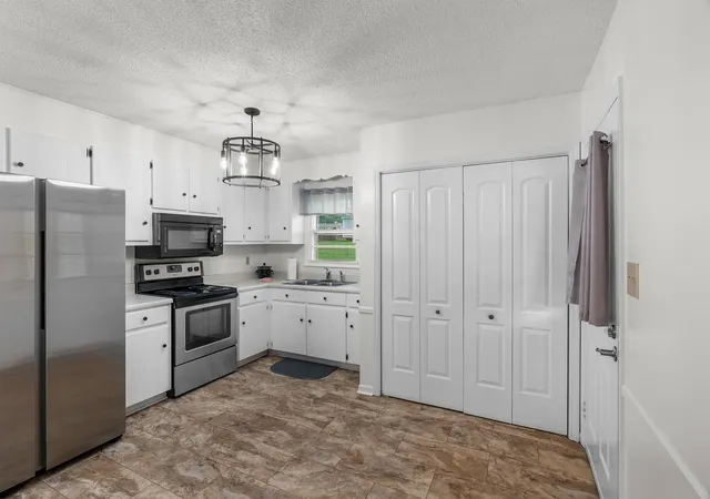 Photo 4 of Sale Pending at 114 Blueberry Ln, Inman, SC 29349 | MLS# SPN340097 | Listing updated on 2026-09-10
