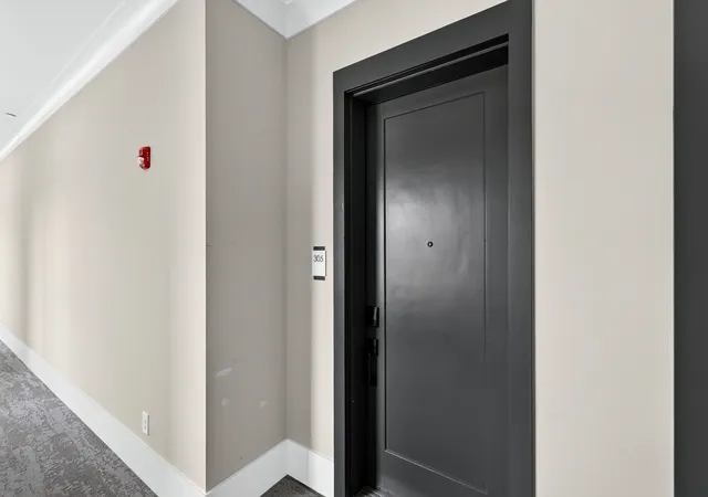 Listing Photo 4 - Condo for sale in building located at 110 N Markley Pl, Greenville, SC 29601
