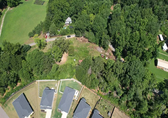 3rd image of 311 Burns Rd, Greer, SC 29651 | MLS# SPN340184