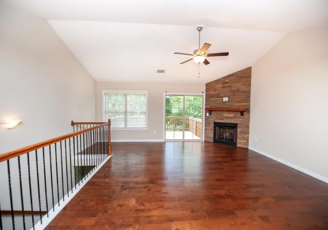 Photo 3 of Single family home for sale at 121 Albus Dr, Wellford, SC 29385 | MLS# SPN340245 | Listing updated on 2026-10-01