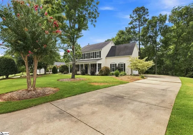 Photo 2 of Single family home for sale at 428 Ashley Oaks Dr, Moore, SC 29369 | MLS# SPN340282 | Listing updated on 2026-08-26