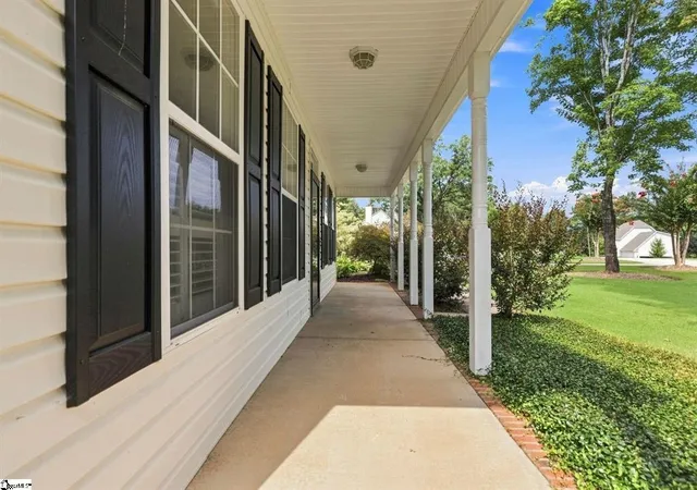 Photo 3 of Single family home for sale at 428 Ashley Oaks Dr, Moore, SC 29369 | MLS# SPN340282 | Listing updated on 2026-08-26
