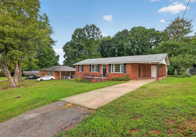 Photo 3 of Single family home for sale at 26 State Rd, Greenville, SC 29611 | MLS# SPN340337 | Listing updated on 2026-09-25