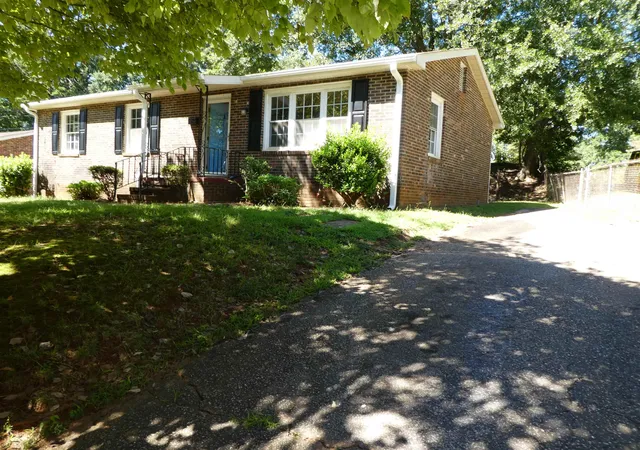 Photo 1 of Single family home for sale at 112 Nevada St, Spartanburg, SC 29306 | MLS# SPN340340 | Listing updated on 2026-10-16