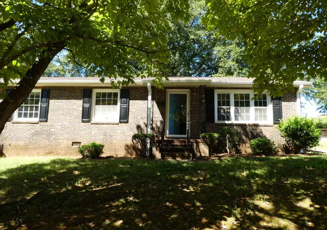 Photo 3 of Single family home for sale at 112 Nevada St, Spartanburg, SC 29306 | MLS# SPN340340 | Listing updated on 2026-10-16