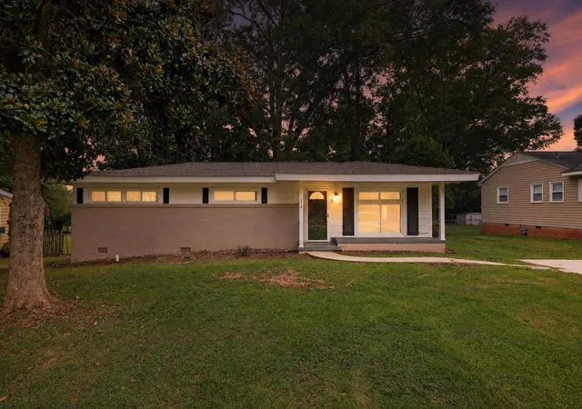 Photo 1 of Sale Pending at 114 1st Avenue, Spartanburg, SC 29302 | MLS# SPN340360 | Listing updated on 2026-10-02