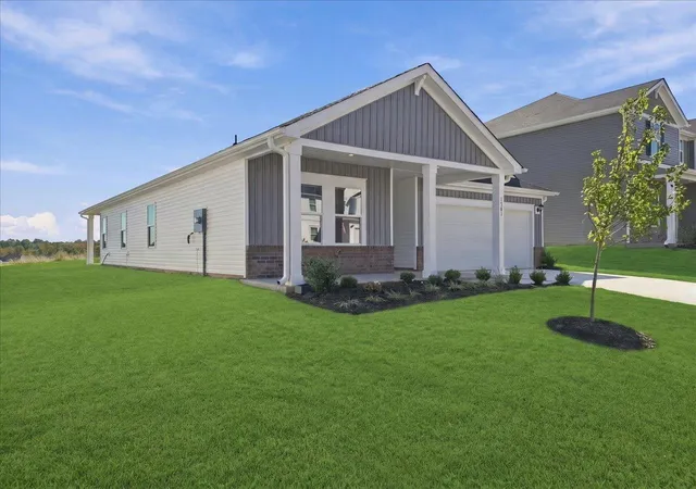 Photo 2 of Sale Pending at 1541 Erindale Dr, Wellford, SC 29385 | MLS# SPN340435 | Listing updated on 2026-10-20