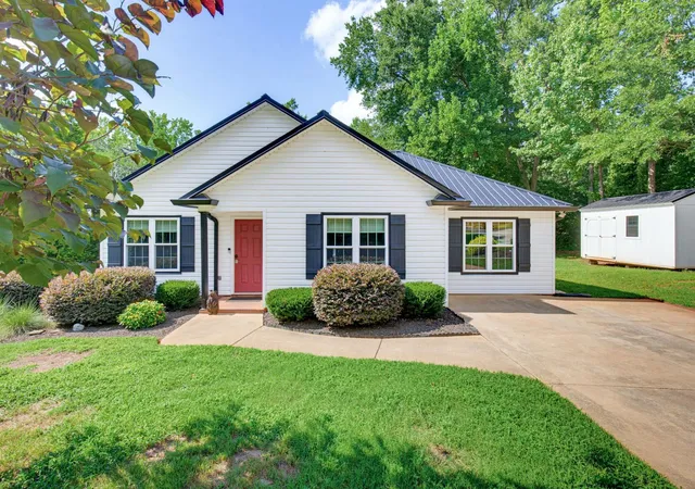 Photo 1 of Single family home for sale at 101 Valleydale Ct, Inman, SC 29349 | MLS# SPN340559 | Listing updated on 2026-09-23