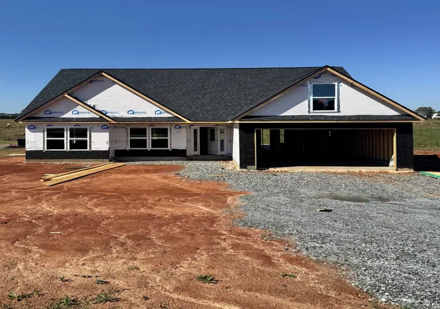 Photo 1 of Single family home for sale at 127 Crooked Tree Dr, Gaffney, SC 29341 | MLS# SPN340581 | Listing updated on 2026-10-15