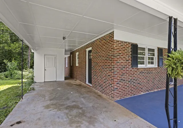 Photo 3 of Single family home for sale at 167 Lincoln Dr, Spartanburg, SC 29306 | MLS# SPN340616 | Listing updated on 2026-09-14