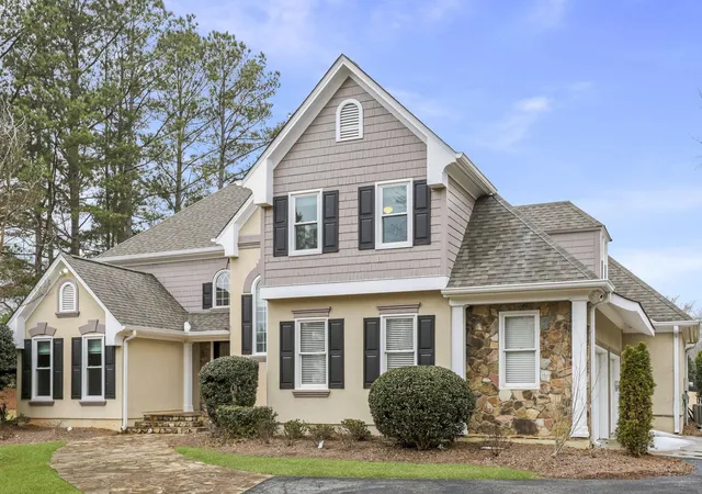 Photo 3 of Single family home for sale at 10 Torrey Pine Ct, Spartanburg, SC 29306 | MLS# SPN340642 | Listing updated on 2026-08-16