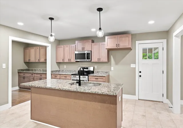 Photo 4 of Single family home for sale at 128 Galaxie Pl, Spartanburg, SC 29307 | MLS# SPN340651 | Listing updated on 2026-10-11