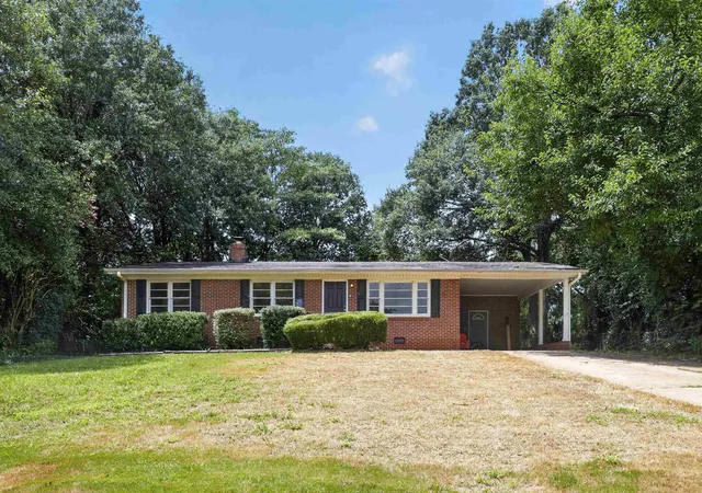 Photo 2 of Sale Pending at 114 Folkstone St, Greenville, SC 29605 | MLS# SPN340668 | Listing updated on 2026-10-27