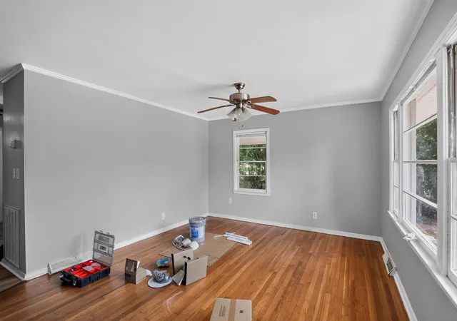 Photo 3 of Sale Pending at 114 Folkstone St, Greenville, SC 29605 | MLS# SPN340668 | Listing updated on 2026-10-27