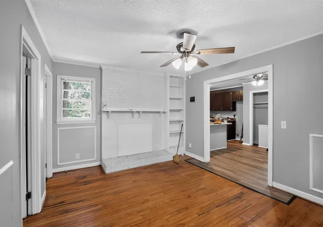 Photo 3 of Sale Pending at 114 Folkstone St, Greenville, SC 29605 | MLS# SPN340668 | Listing updated on 2026-10-27