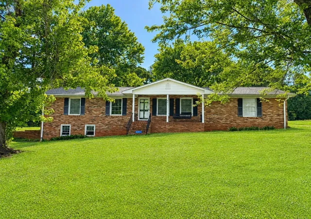 Photo 1 of Sale Pending at 631 Riveroak Cir, Inman, SC 29349 | MLS# SPN340680 | Listing updated on 2026-08-19