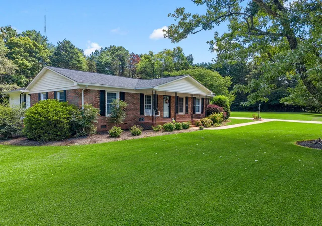 4th image of 823 Wilkinsville Hwy, Gaffney, SC 29340 | MLS# SPN340685
