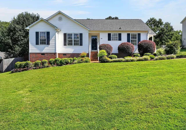 Photo 1 of Single family home for sale at 142 Caroway Ct, Spartanburg, SC 29303 | MLS# SPN340691 | Listing updated on 2026-09-29