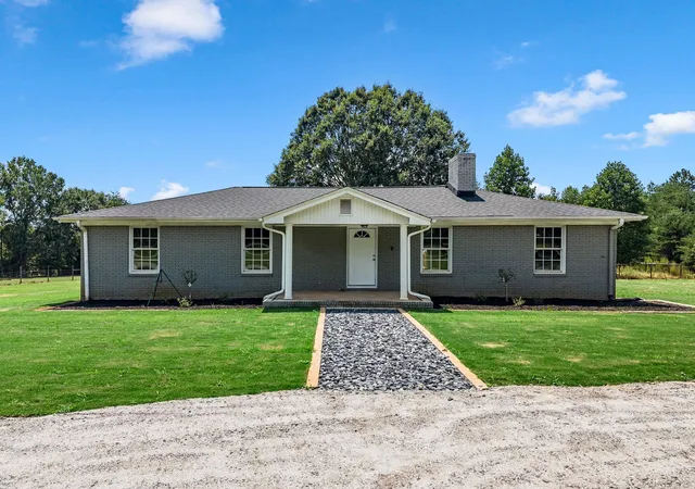 Photo 3 of Single family home for sale at 241 Jordan Crk Rd, Inman, SC 29349 | MLS# SPN340712 | Listing updated on 2026-09-20