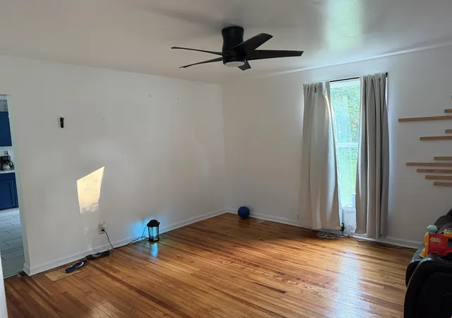 Photo 4 of Single family home for sale at 4 Arkmain St, Spartanburg, SC 29306 | MLS# SPN340780 | Listing updated on 2026-09-05