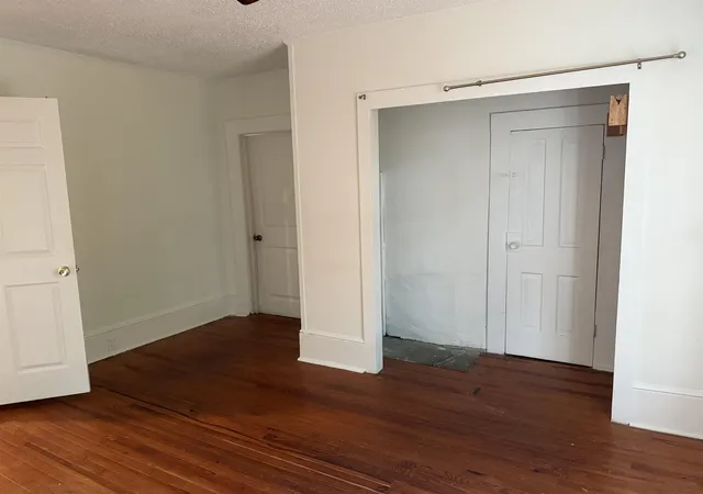 Photo 3 of Single family home for sale at 5 Arkmain St, Spartanburg, SC 29306 | MLS# SPN340781 | Listing updated on 2026-09-05