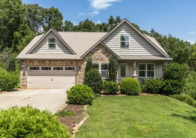 Photo 1 of Single family home for sale at 527 S Fredrick Way, Boiling Springs, SC 29316 | MLS# SPN340833 | Listing updated on 2026-09-17