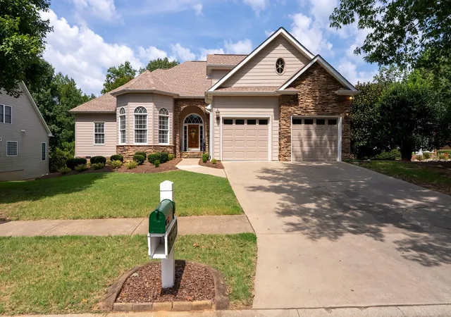 Photo 1 of Single family home for sale at 912 Wando Rd, Roebuck, SC 29376 | MLS# SPN340850 | Listing updated on 2026-08-28