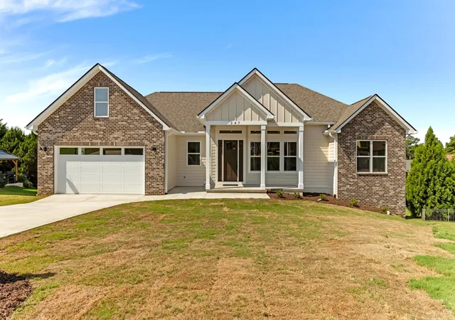 Photo 1 of Single family home for sale at 247 Tuscan Ridge Trl, Inman, SC 29349 | MLS# SPN340859 | Listing updated on 2026-09-25