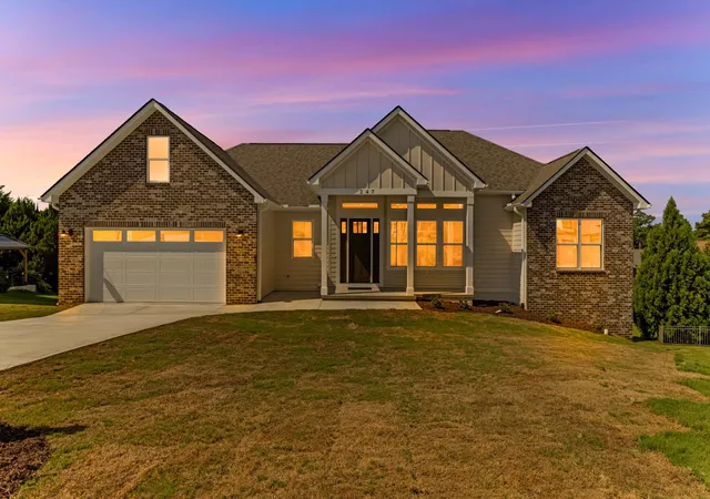 Photo 2 of Single family home for sale at 247 Tuscan Ridge Trl, Inman, SC 29349 | MLS# SPN340859 | Listing updated on 2026-09-25