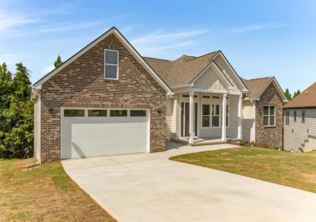 Photo 3 of Single family home for sale at 247 Tuscan Ridge Trl, Inman, SC 29349 | MLS# SPN340859 | Listing updated on 2026-09-25