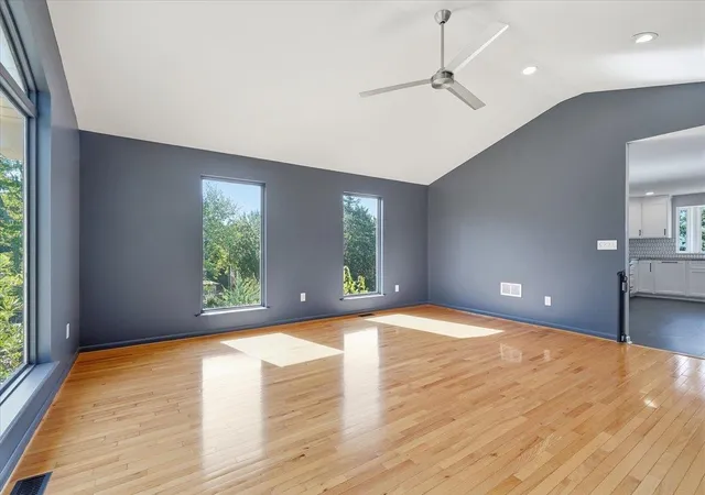 Photo 3 of Single family home for sale at 219 Fairview Dr, Greenville, SC 29609 | MLS# SPN340870 | Listing updated on 2026-09-23