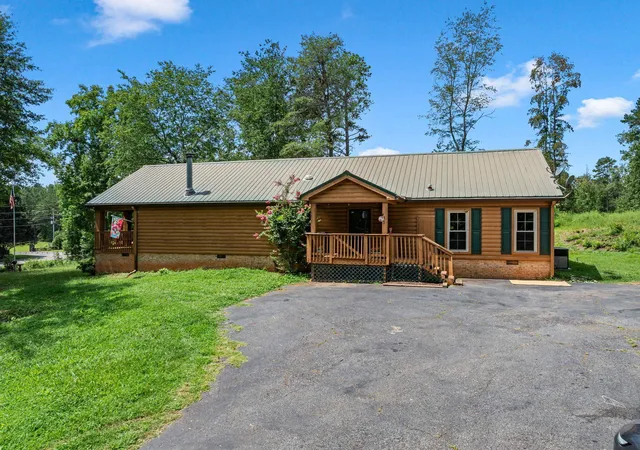 Photo 2 of Sale Pending at 995 Foster Rd, Inman, SC 29349 | MLS# SPN340871 | Listing updated on 2026-10-20