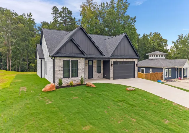 Photo 3 of Single family home for sale at 169 Lakeshore Dr, Chesnee, SC 29323 | MLS# SPN340873 | Listing updated on 2026-09-28