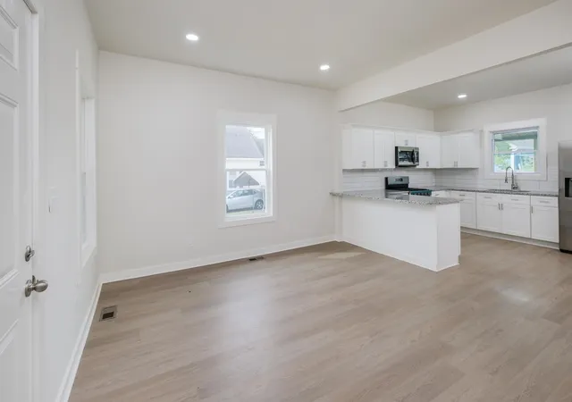 Photo 4 of Single family home for sale at 59 Smythe Ave, Greenville, SC 29605 | MLS# SPN340917 | Listing updated on 2026-10-09