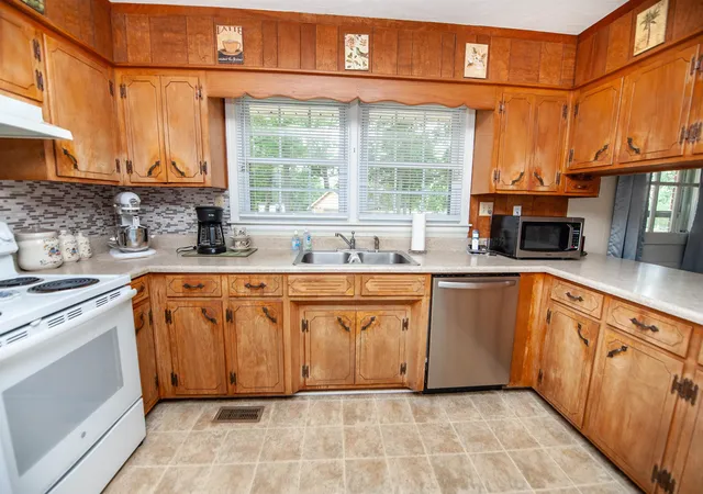 Photo 4 of Sale Pending at 110 Triple C Dr, Inman, SC 29349 | MLS# SPN340949 | Listing updated on 2026-09-29