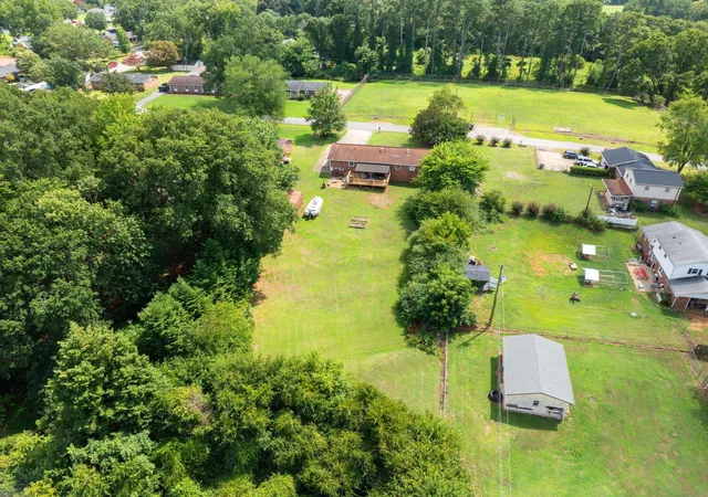 Photo 4 of Single family home for sale at 116 Bristow Ln, Spartanburg, SC 29301 | MLS# SPN340962 | Listing updated on 2026-08-27