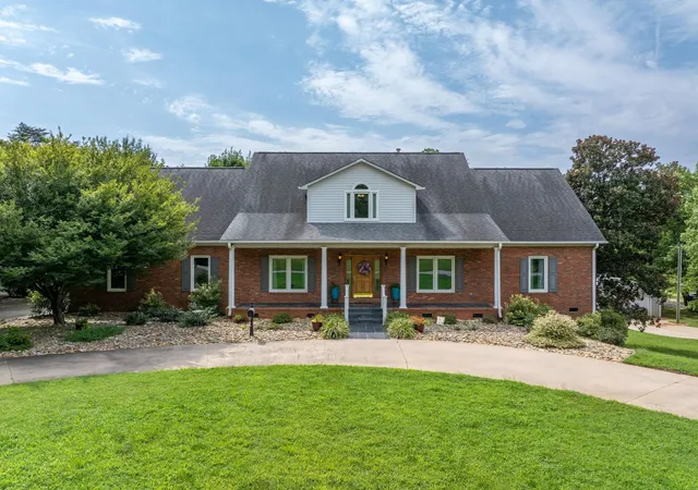 Photo 1 of Single family home for sale at 162 Sloans Grove Rd, Spartanburg, SC 29307 | MLS# SPN340975 | Listing updated on 2026-08-27