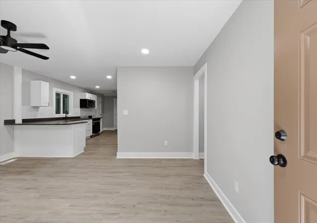 Photo 4 of Single family home for sale at 320 Langston Dr, Greenville, SC 29617 | MLS# SPN340980 | Listing updated on 2026-10-09
