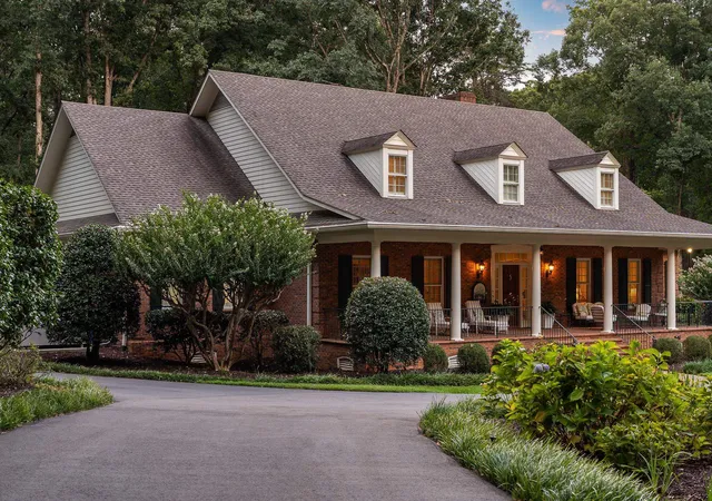Photo 2 of Mansion for sale at 221 Swansea Rd, Spartanburg, SC 29307 | MLS# SPN340985 | Listing updated on 2026-08-28