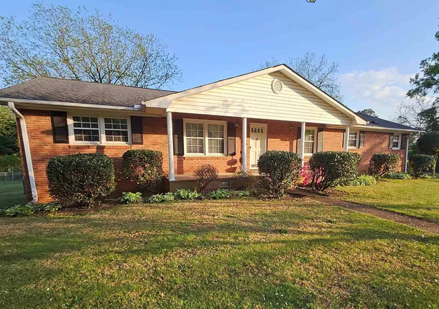 Photo 1 of Single family home for sale at 409 Caston Dr, Boiling Springs, SC 29316 | MLS# SPN340988 | Listing updated on 2026-09-05