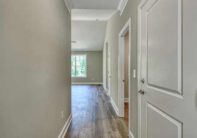 Photo 3 of Single family home for sale at 374 E Boundary Dr, Spartanburg, SC 29303 | MLS# SPN341000 | Listing updated on 2026-08-29