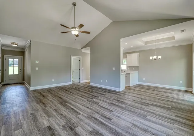 Photo 4 of Single family home for sale at 374 E Boundary Dr, Spartanburg, SC 29303 | MLS# SPN341000 | Listing updated on 2026-08-29
