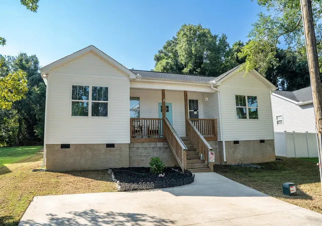 1st image of 303 Saluda St, Belton, SC 29627 | MLS# SPN341021