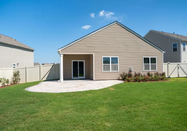 Photo 3 of Single family home for sale at 303 Splendid Pl, Simpsonville, SC 29680 | MLS# SPN341026 | Listing updated on 2026-09-25