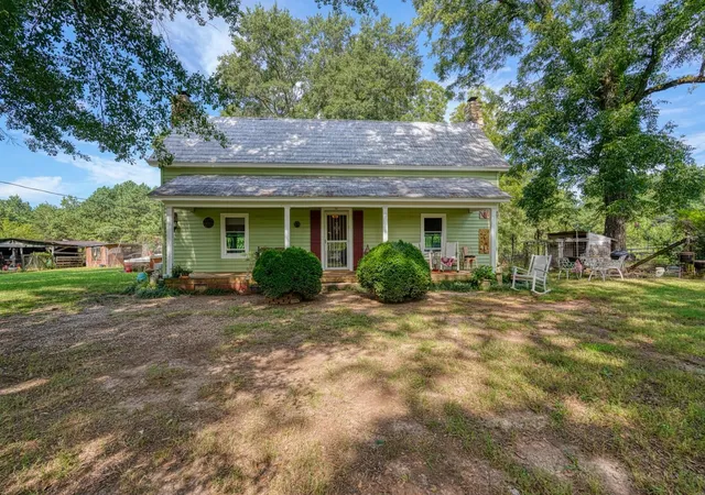 Photo 1 of Single family home for sale at 200 Lowe Ln, Inman, SC 29349 | MLS# SPN341049 | Listing updated on 2026-09-22