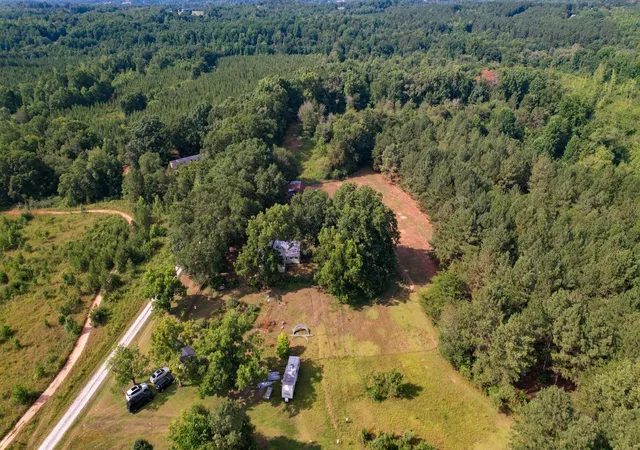 Photo 2 of Single family home for sale at 200 Lowe Ln, Inman, SC 29349 | MLS# SPN341049 | Listing updated on 2026-09-22