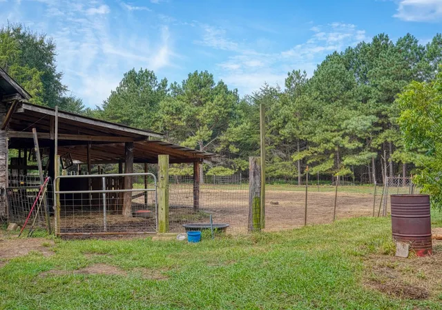 Photo 4 of Single family home for sale at 200 Lowe Ln, Inman, SC 29349 | MLS# SPN341049 | Listing updated on 2026-09-22