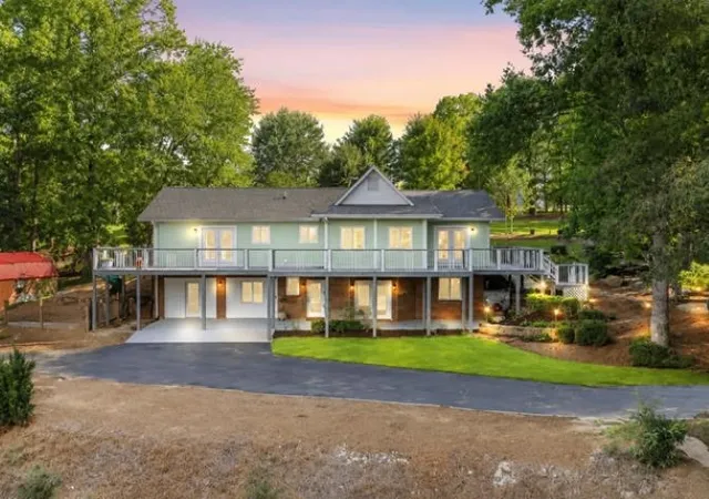 Photo 2 of Single family home for sale at 300 Chastain Hill Rd, Taylors, SC 29687 | MLS# SPN341058 | Listing updated on 2026-09-03