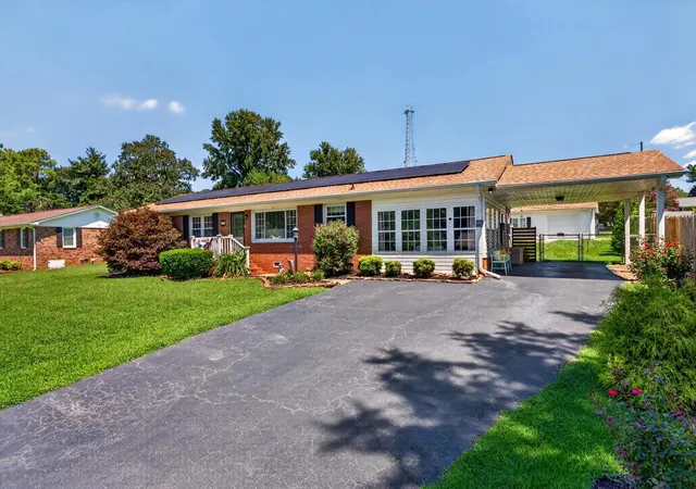 Photo 3 of Single family home for sale at 231 Overhill Dr, Duncan, SC 29334 | MLS# SPN341064 | Listing updated on 2026-08-30